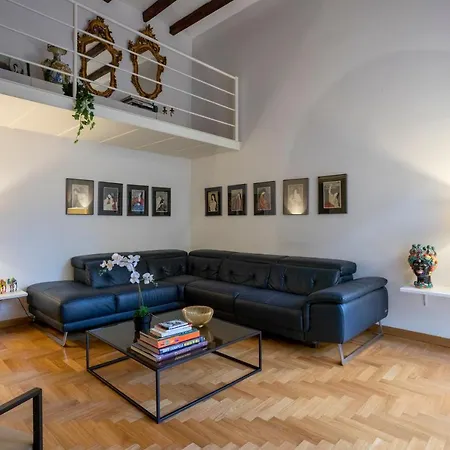 Duomo 15 Minuti A Piedi Luxury*wifi*netflx شقة